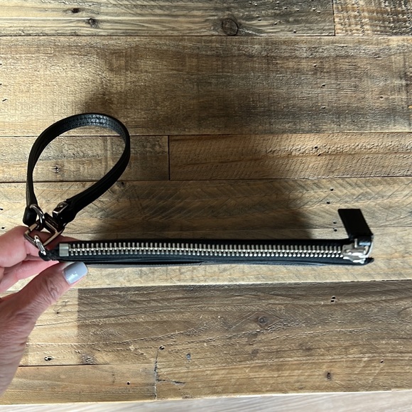 Tumi travel document wristlet - Picture 4 of 6